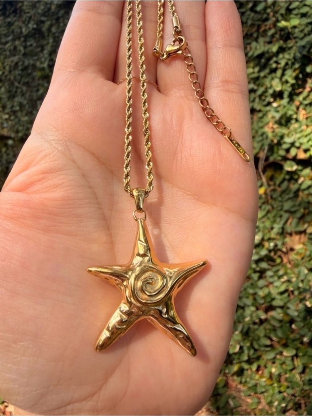 Gold Starfish Pendant Necklace Waterproof Stainless Steel - Picture 5 of 5